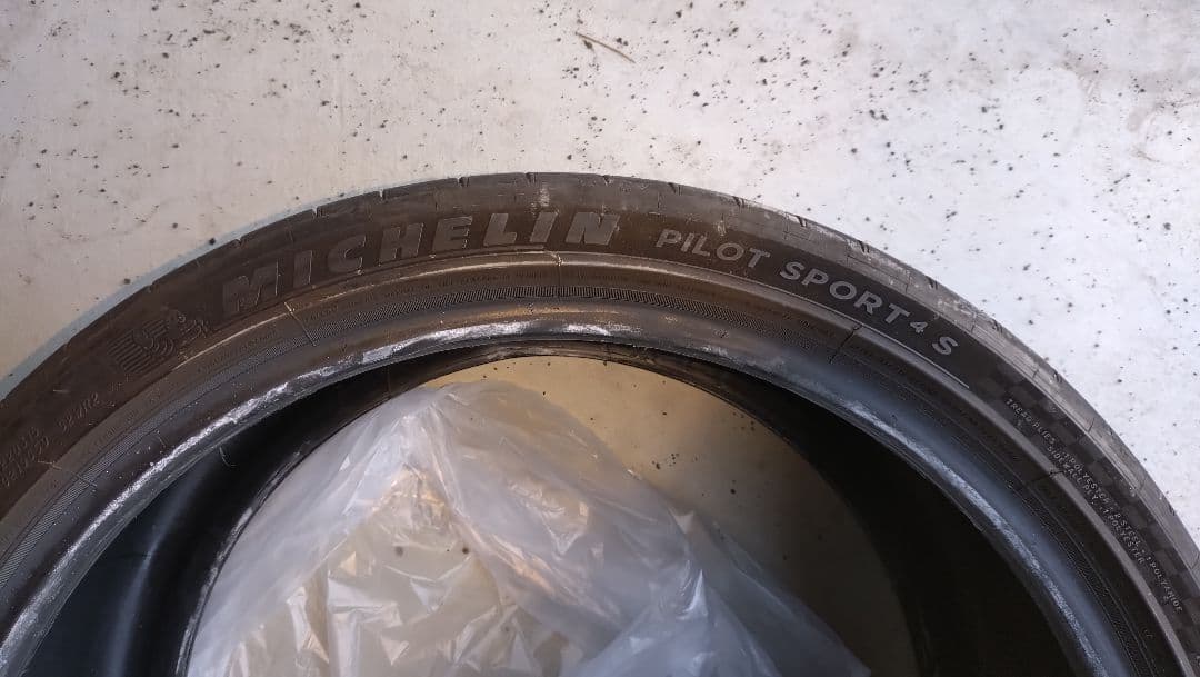 【りょー様】 FL5専用MICHELINPILOTSPORT4 19インチタイヤ