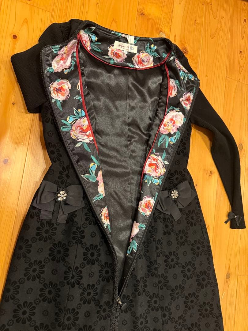 『rose fanさん専用』黒の花柄刺繍ワンピース「SALE」