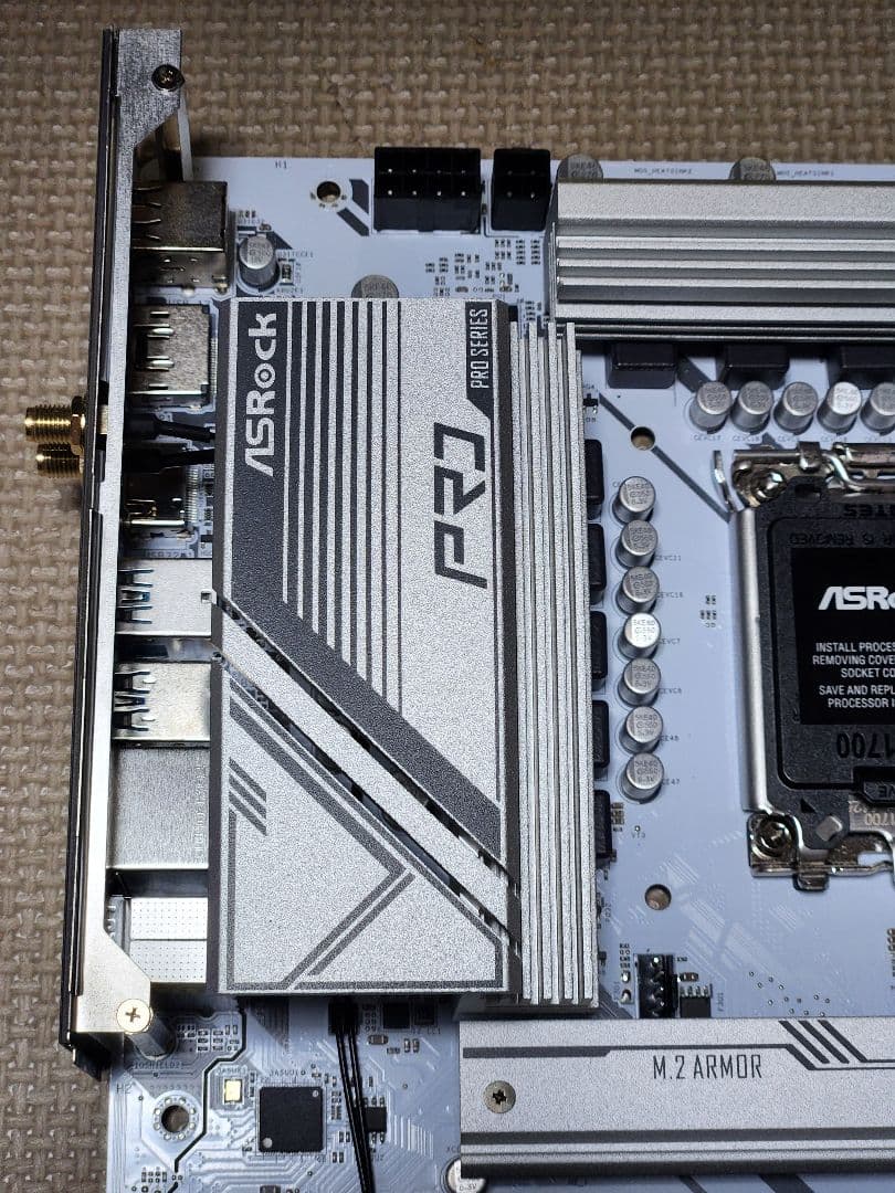 ASRock B760 PRO RS/D4 WiFi White マザーボード