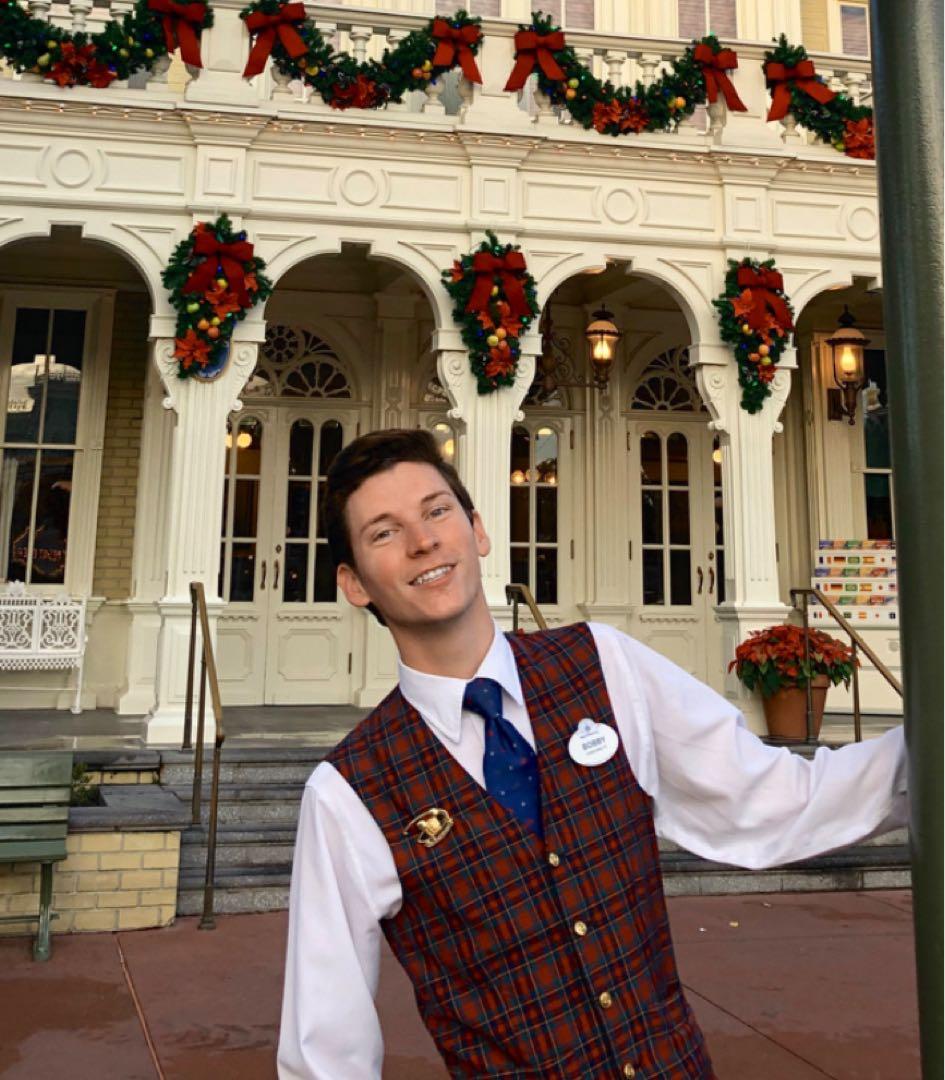希少:Walt Disney ワールド　 ゲストリレーションズピンバッジ