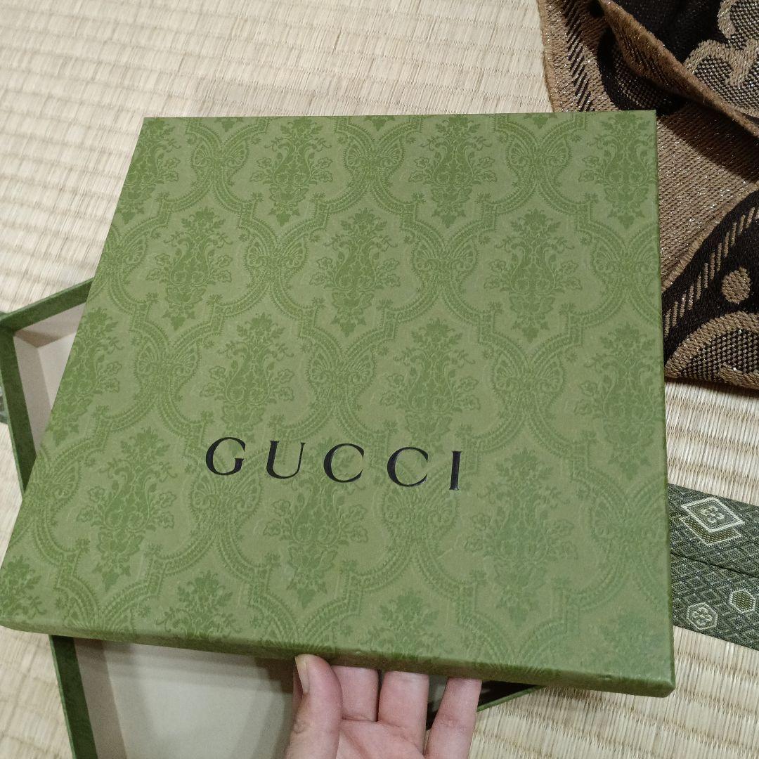 3,グッチ　マフラー