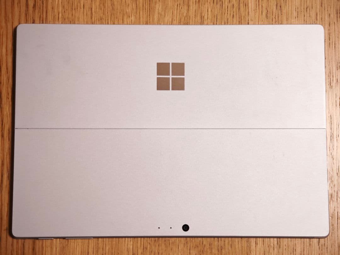 Surface Pro 5 1796 m-7Y30 画面割れ