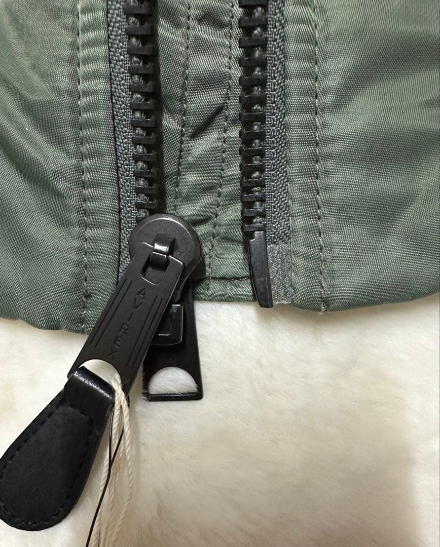 ヨ◯sold out【新品 未着用】AVIREX フライトジャケット M