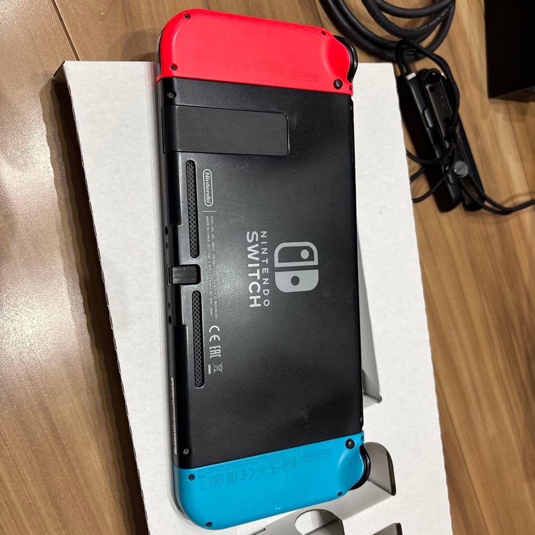 Nintendo Switch ネオンブルー/ネオンレッド 本体　ハードケース付