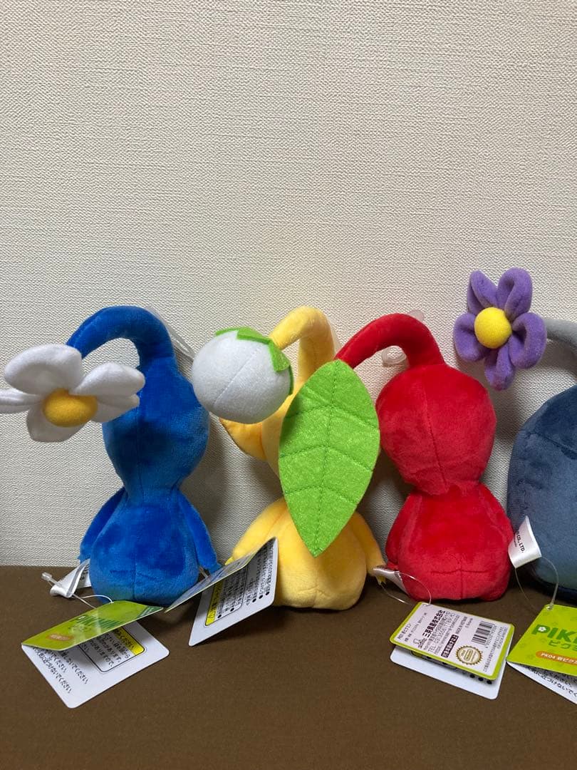 新品！青ピクミン 赤ピクミン 黄ピクミン 羽ピクミン　岩ピクミン ぬいぐるみ