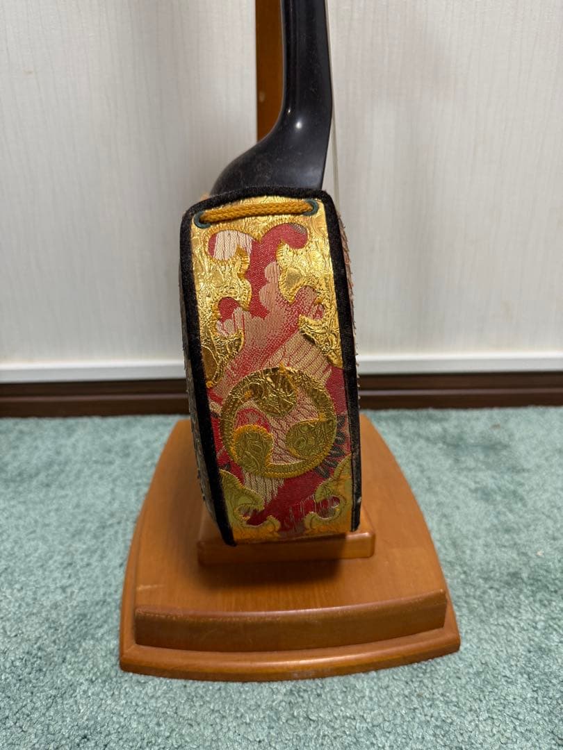 現状品　ジャンク　三線 本皮使用 ケース付き　破れあり 沖縄　修理・部品取りに