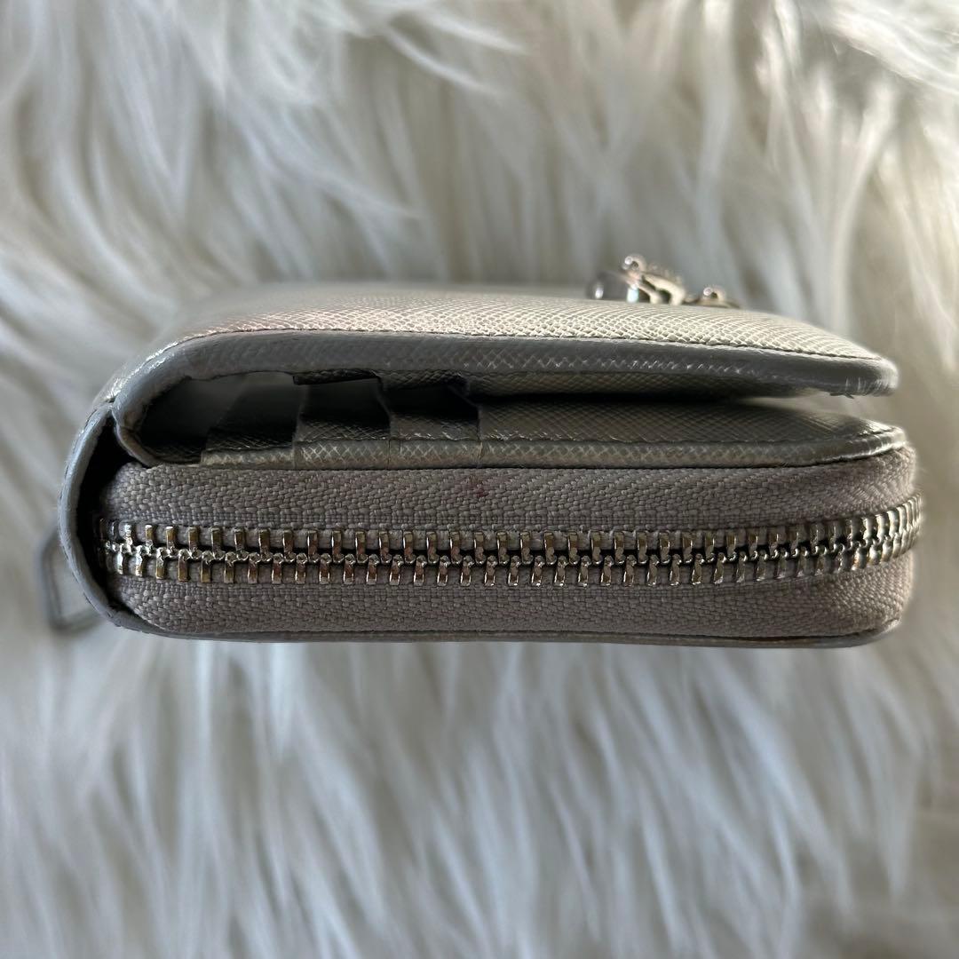 Vivienne Westwood 二つ折り財布シルバー