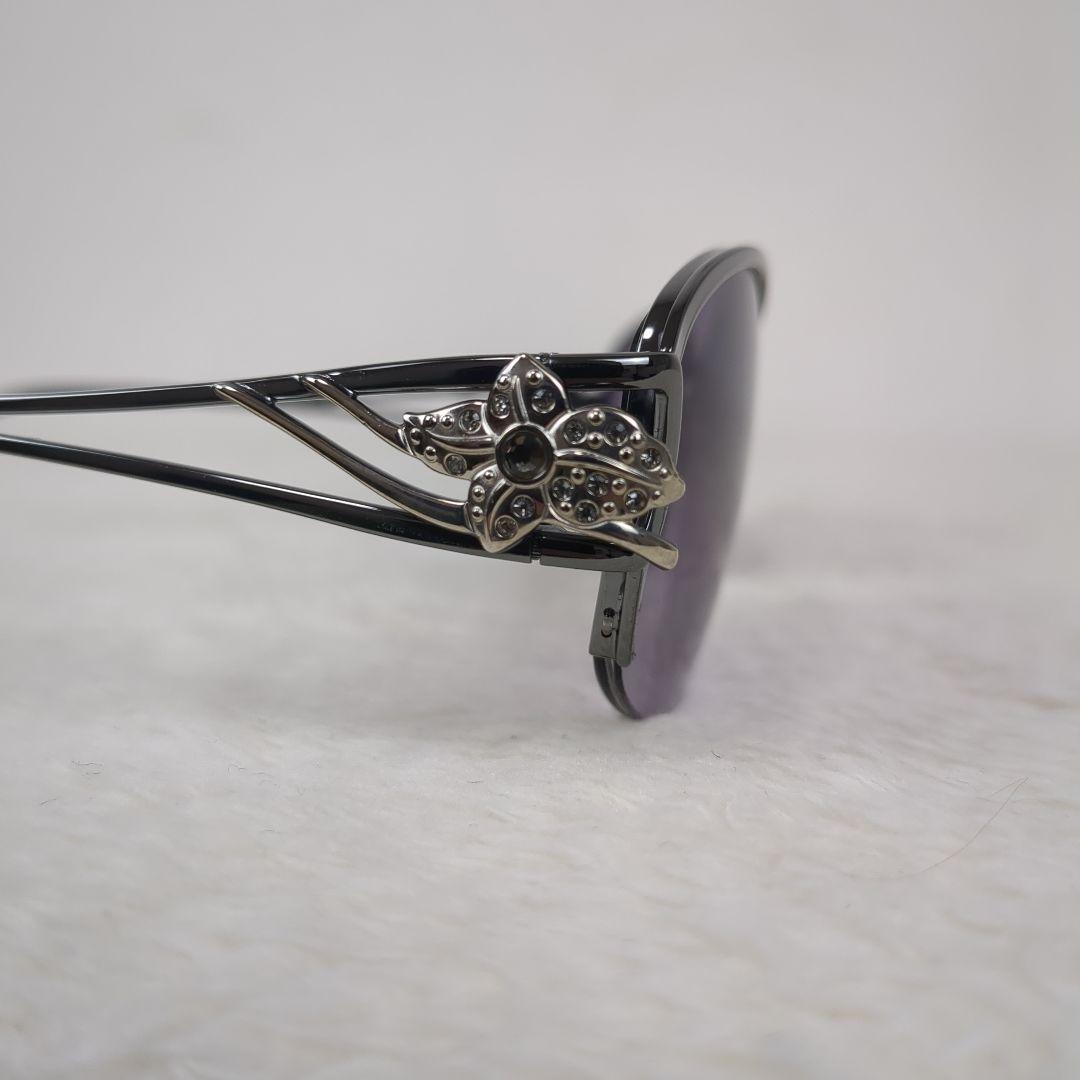 【美品】Salvatore Ferragamo　花　フラワー　シルバー　ビジュー
