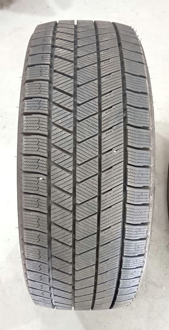 BRIDGESTONE 225/45R18 23年製　冬タイヤ　【No.②】