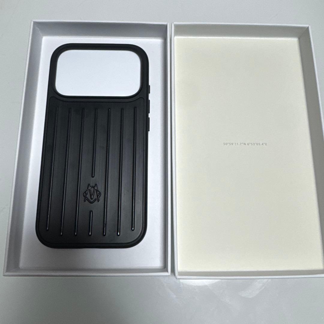 RIMOWA iPhone 17 Pro ケース ブラック
