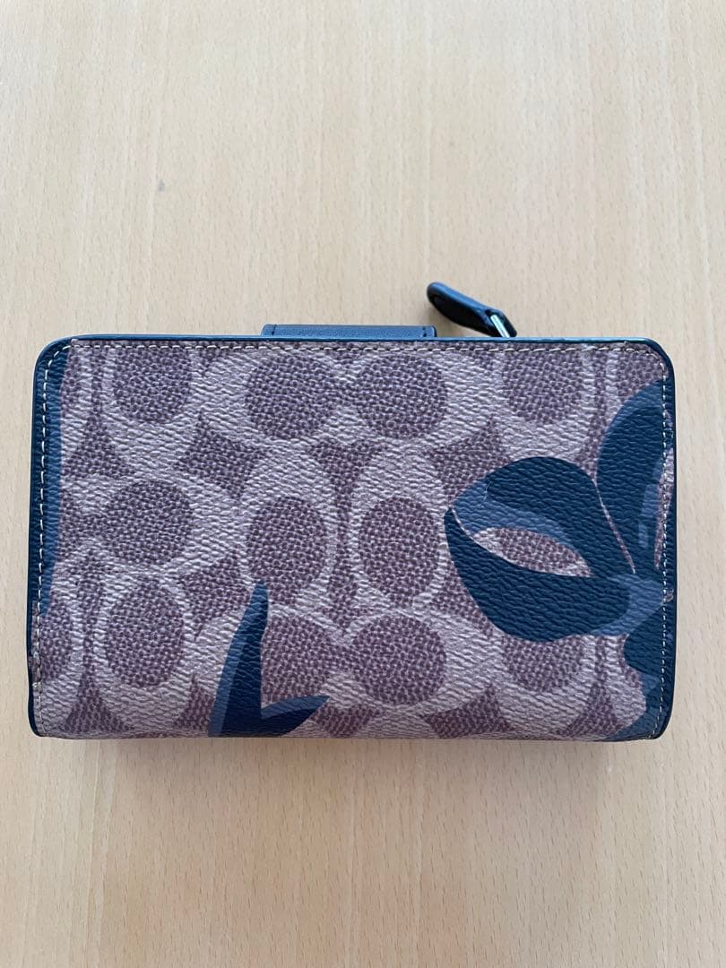 まい　COACH コーチ　二つ折り財布　リボン