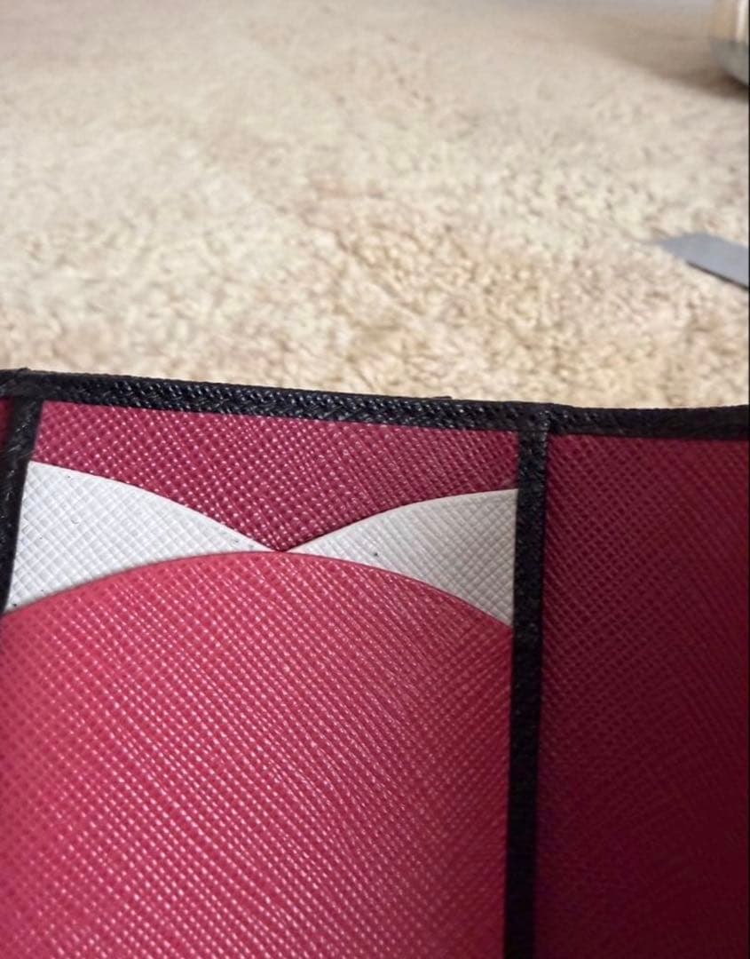 PRADA 三つ折り財布 ブラック