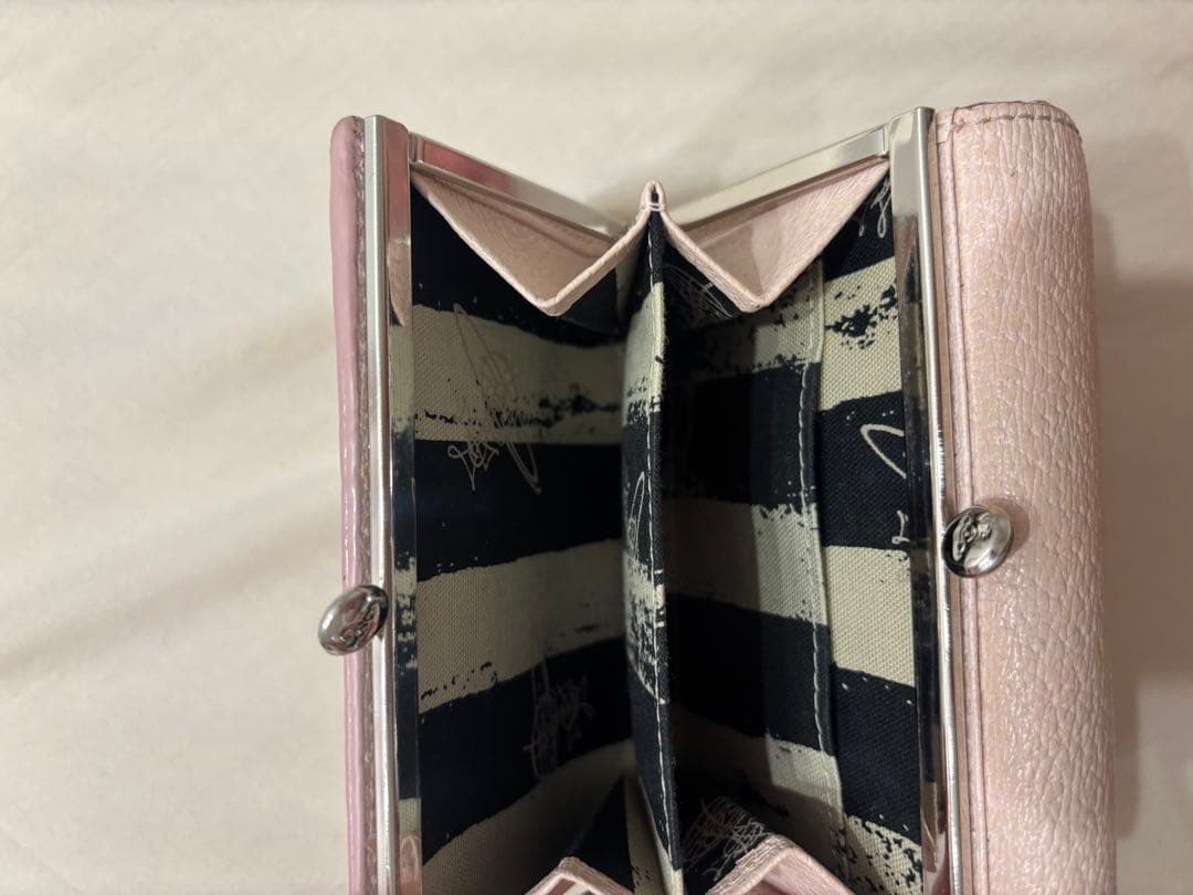 Vivienne Westwood オンライン限定 ピンク 3つ折り財布