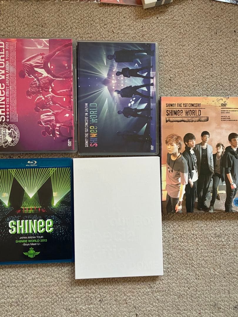 SHINee CD DVD トレカ　ペンラ　グッズ　まとめ