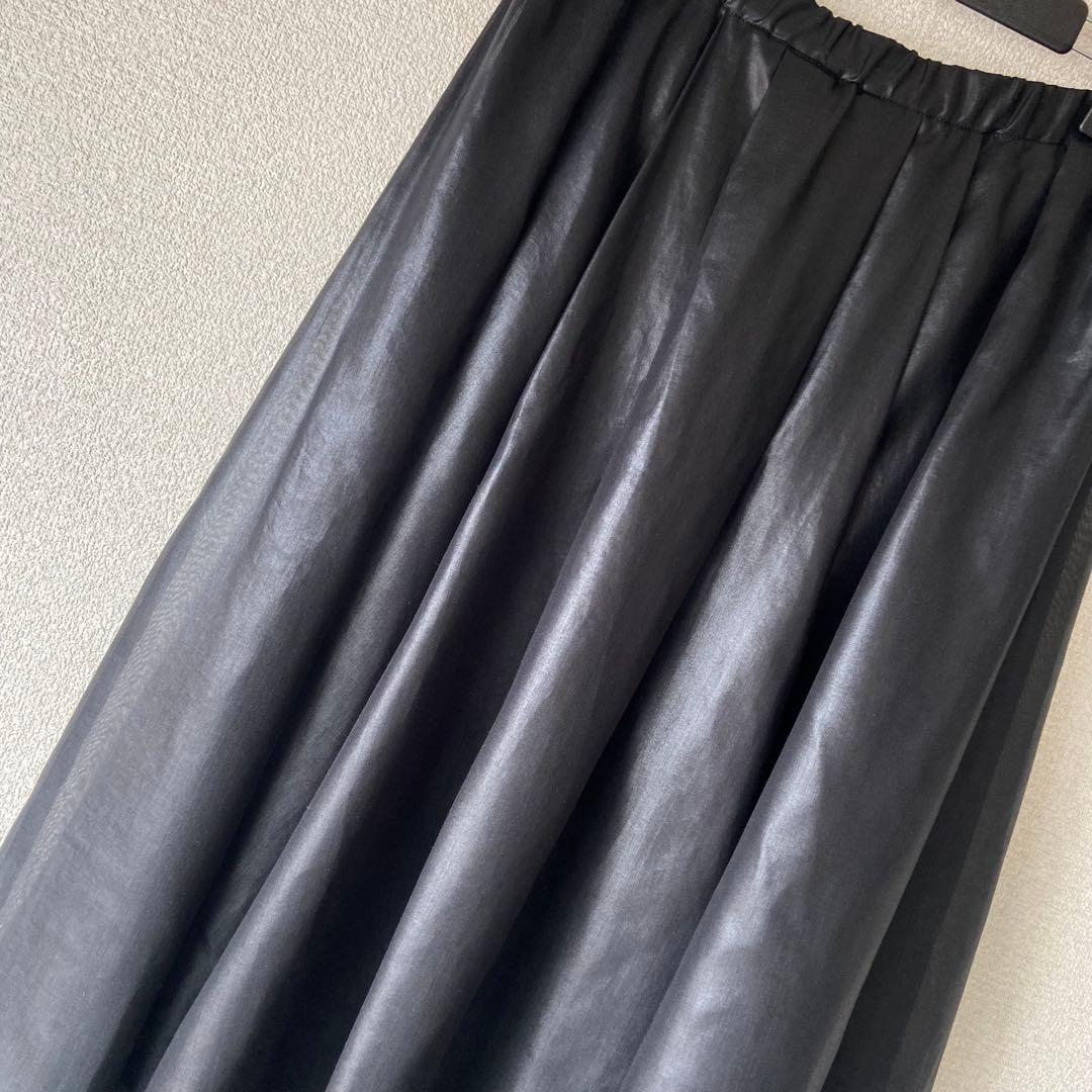 大きいサイズ 23区 グロッシーボイルタックスカート　44 黒　ブラック