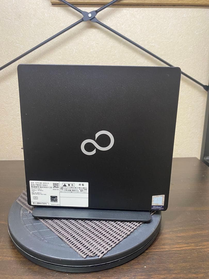 富士通ESPRIMO Q558/B i5-9500T 8GB 256GBおまけ付