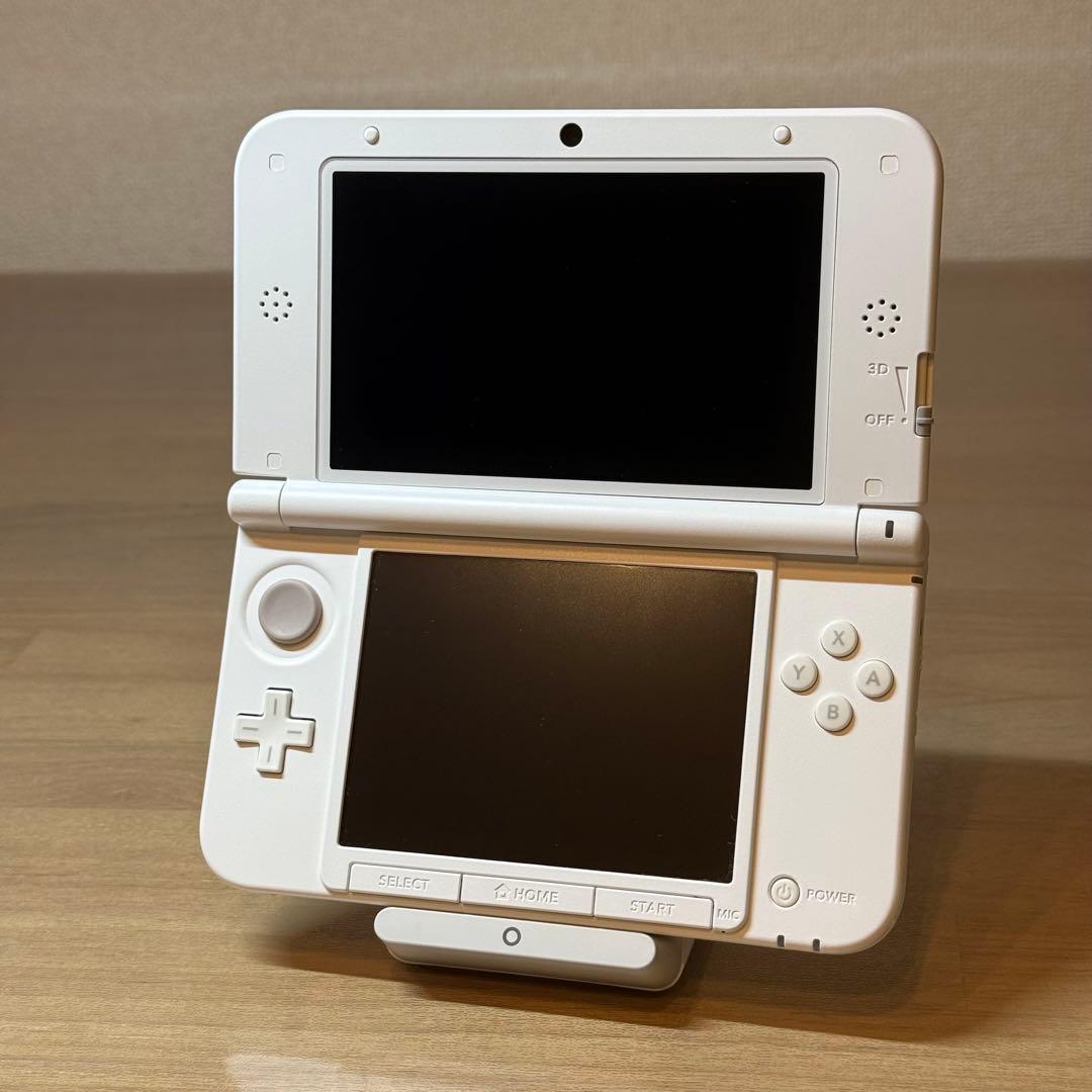 3-206 【極美品】ニンテンドー3DS LL ホワイト