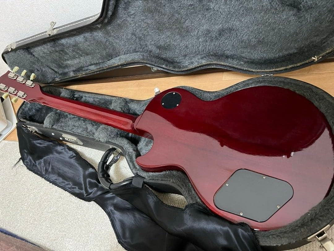 F*h様 Gibson Les Paul studio 03年製 フィギュアドメ