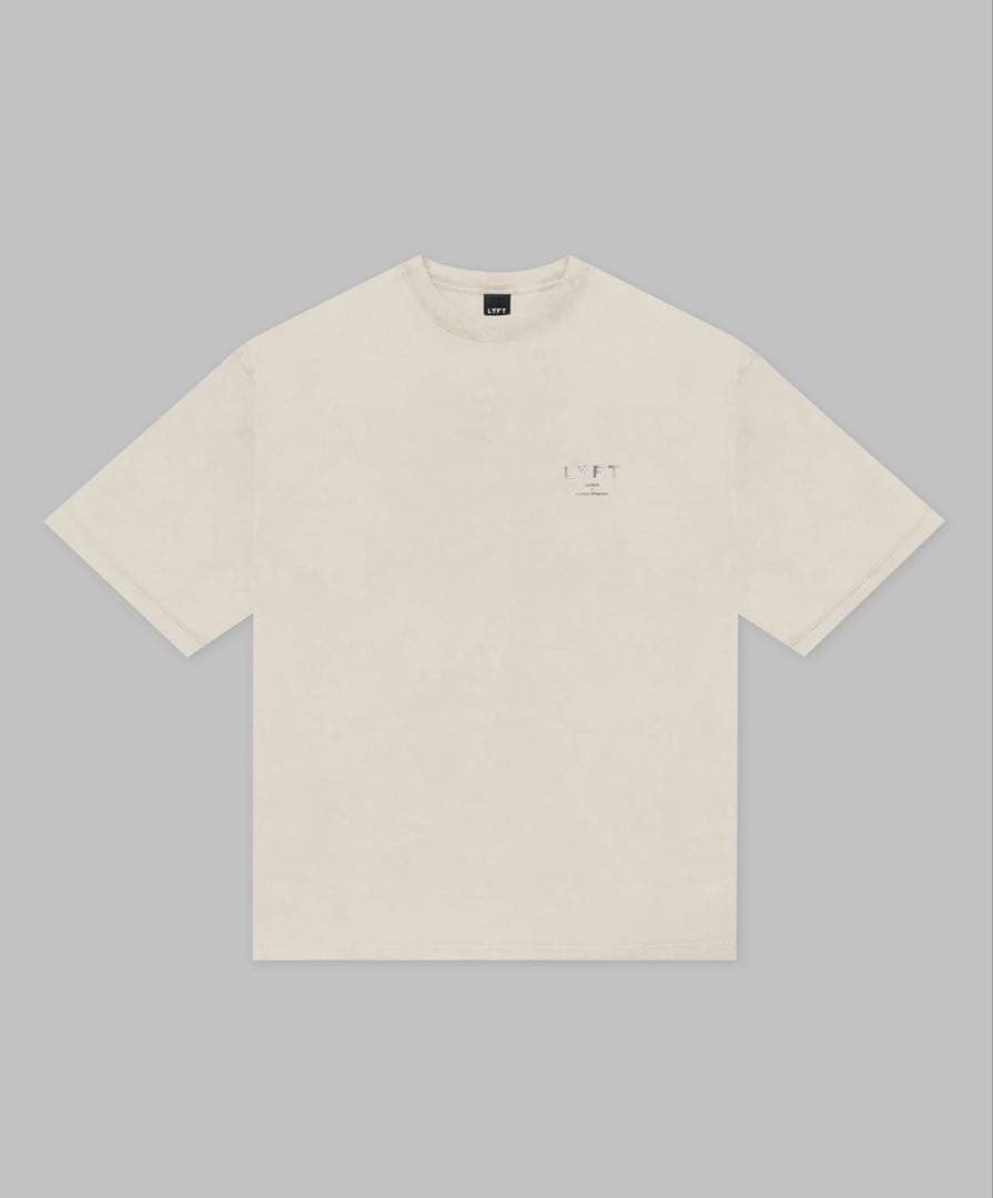 リフト ライオン BORN TO LYFT Tシャツ クリーム色