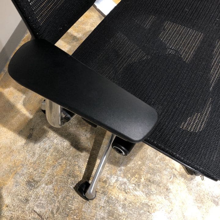 【値下げ】オカムラ製 Baron（バロン) ハイバック メッシュチェア③