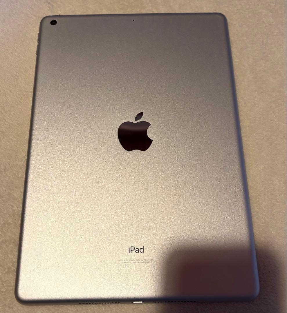 iPad 第9世代 シルバー 64GB WiFiモデル ライトニング付き