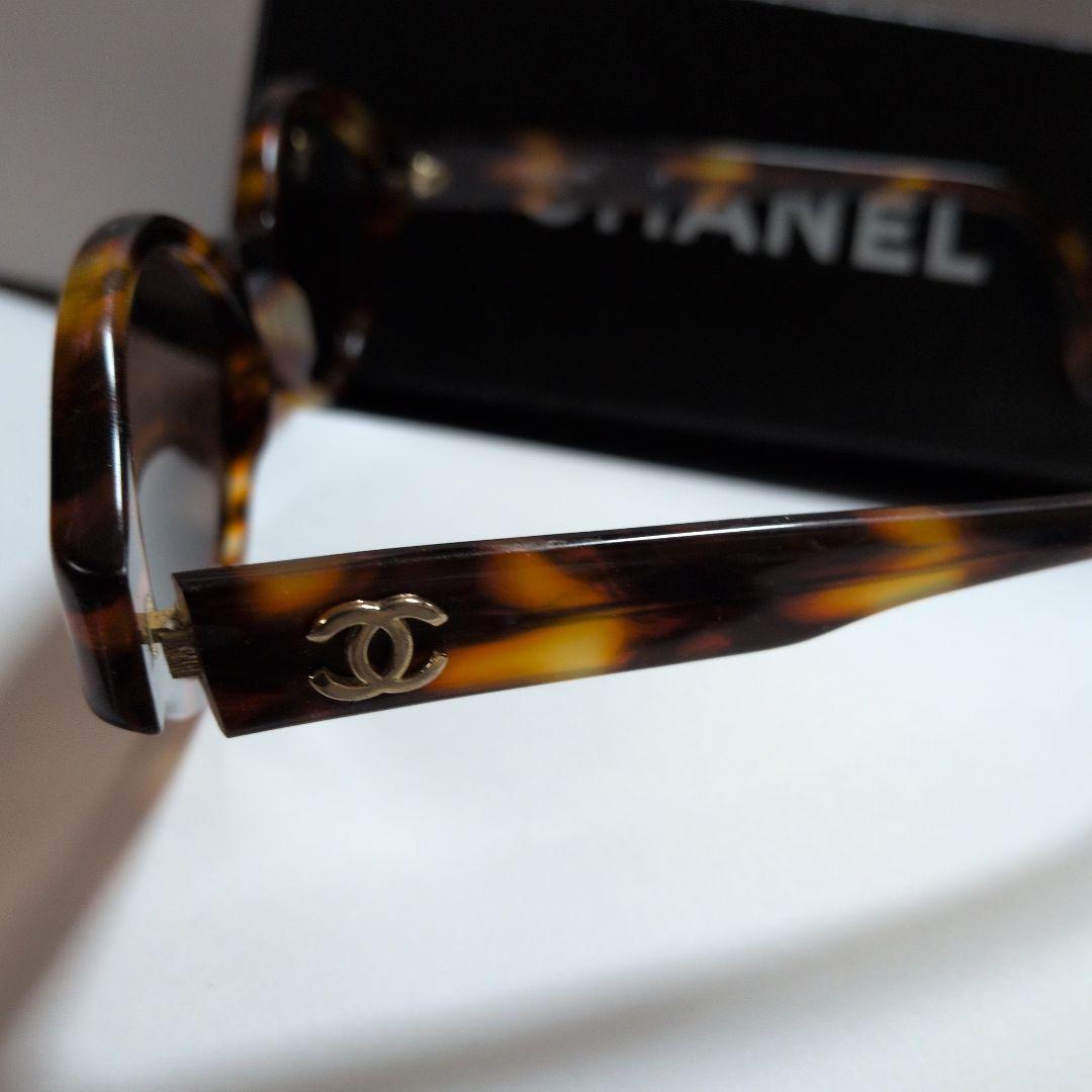 CHANEL べっ甲 風サングラス