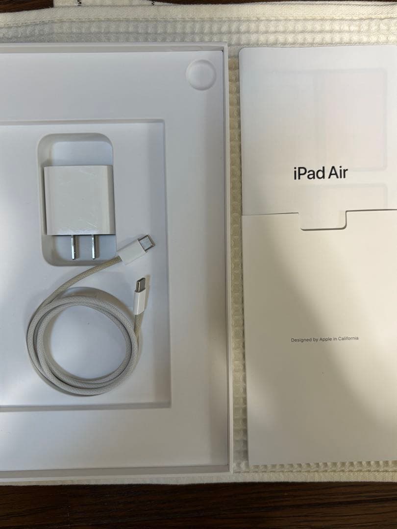 Apple iPad Air 第5世代 64GB Wi-Fiモデル スターライト