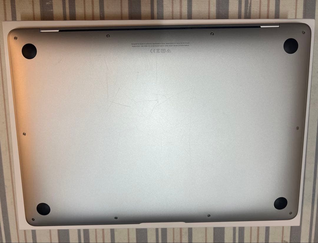 訳品MacBook Air 13インチ M1 8GB/512GB