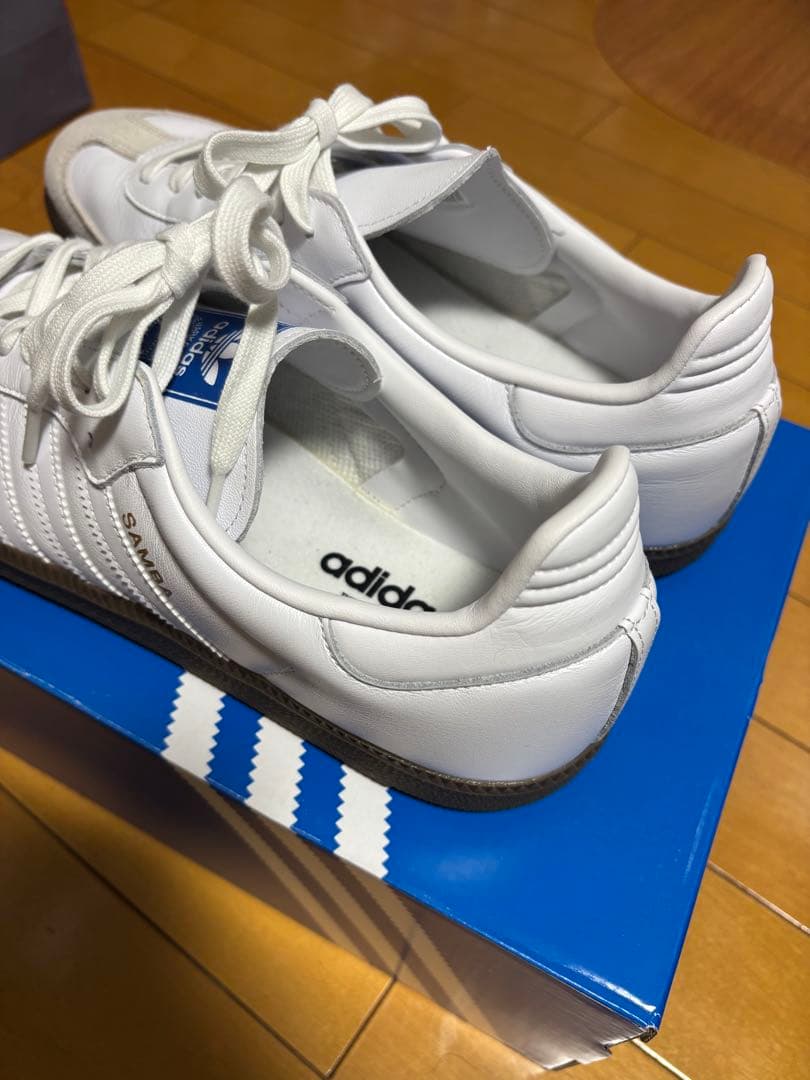 adidas Samba ホワイトスニーカー