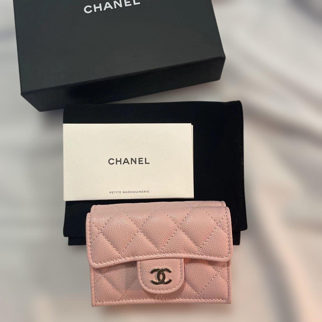 CHANEL ピンクレザー三つ折り財布