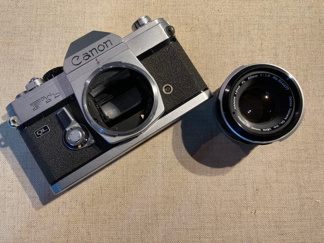 かわいい！　レトロな一眼レフカメラ！　Canon FTb