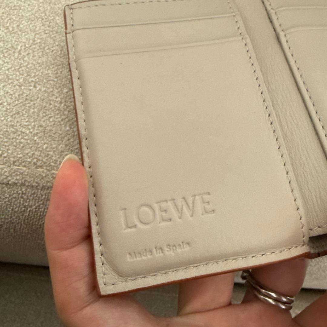 ロエベ　アナグラム トライフォールド ウォレット