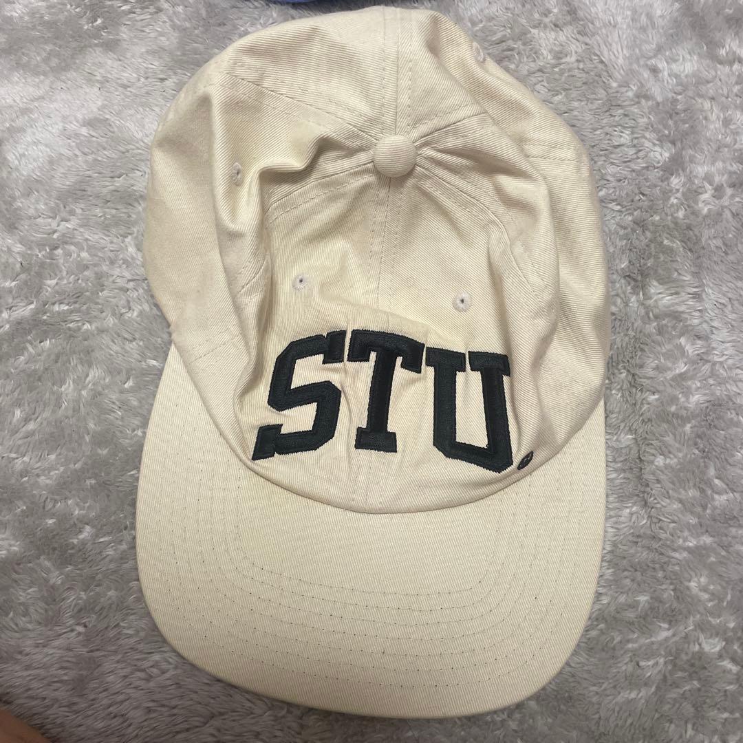 STUロゴ キャップ クリーム色 緑つば