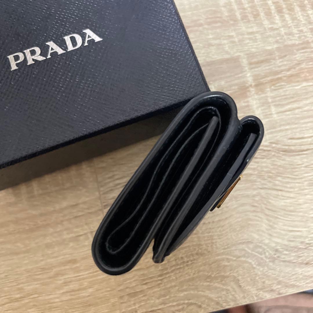 PRADA コンパクト財布