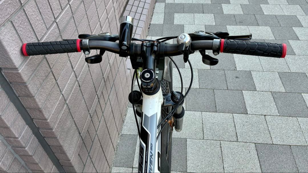 MERIDA メリダ　マウンテンバイク　サイズ　43 cm東京　自転車 24段