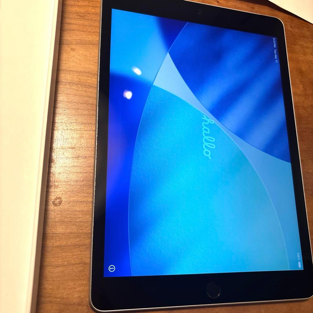 【美品】iPad第9世代 64GB Wi-Fi+Cellularモデル シルバー