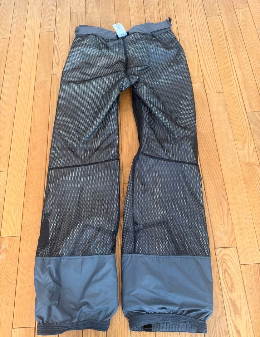 patagonia ブラック スノーパンツ
