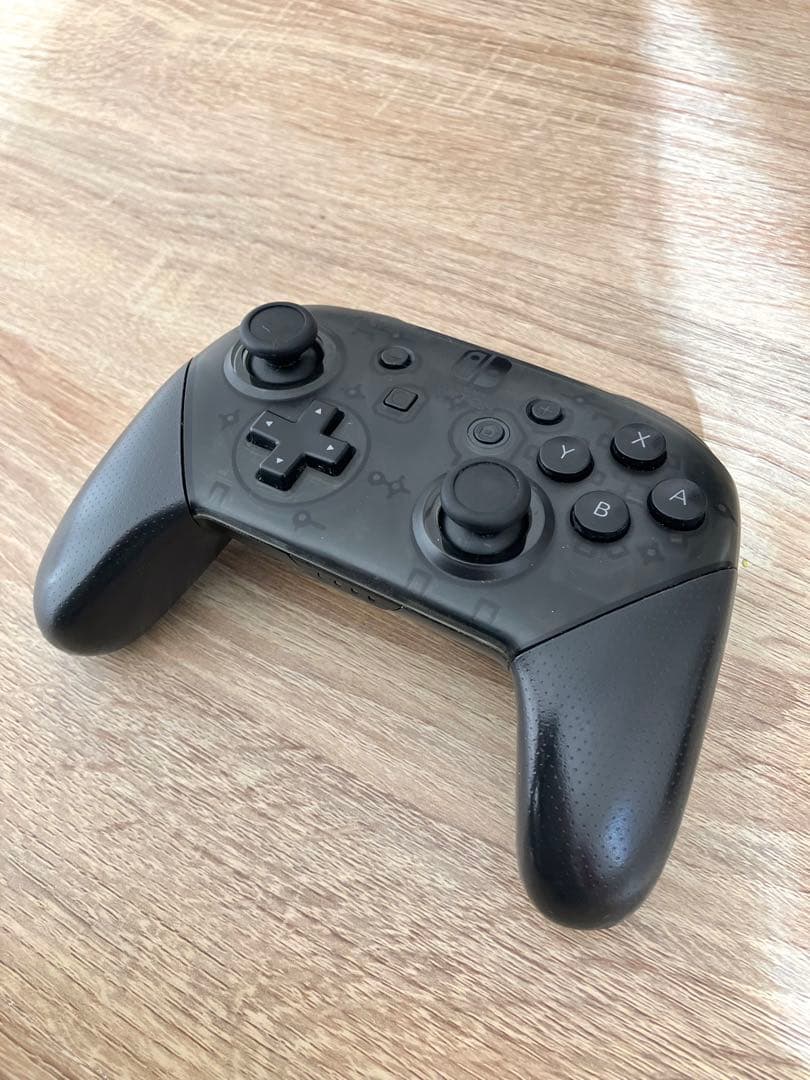 さ*た様 Switch 本体 +プロコントローラー +充電ケーブル