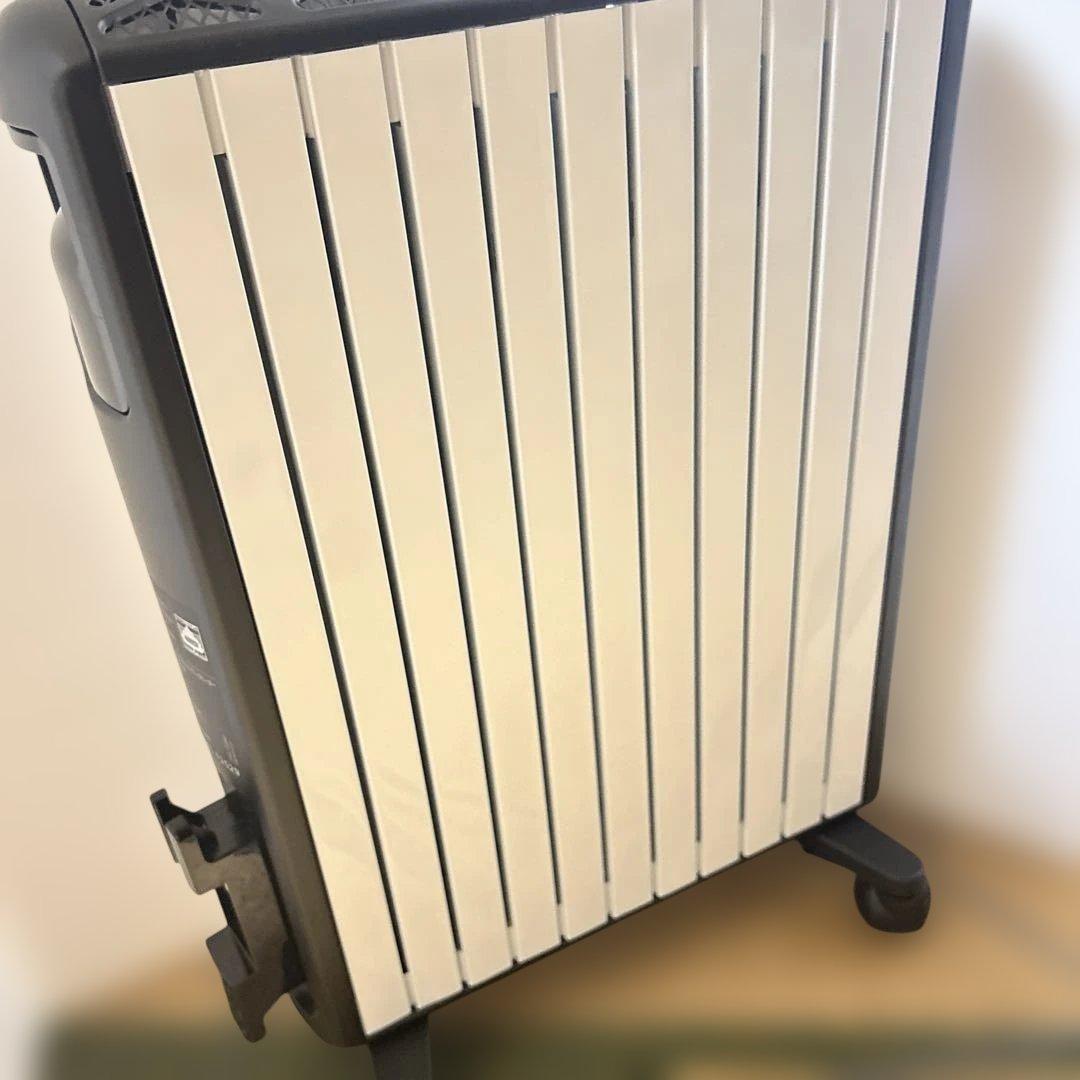 デロンギ　オイルヒーター　ゼロ風暖房　最上位モデル　 MDHU15-BK