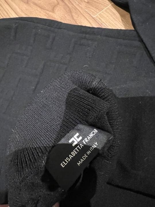 美品 Elisabetta Franchi ブラックドレス イタリア製