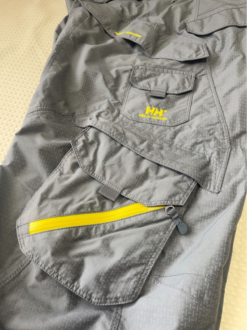 値下　ヘリーハンセン HELLY TEACH　スノボ、スキーパンツ　LL 状態良