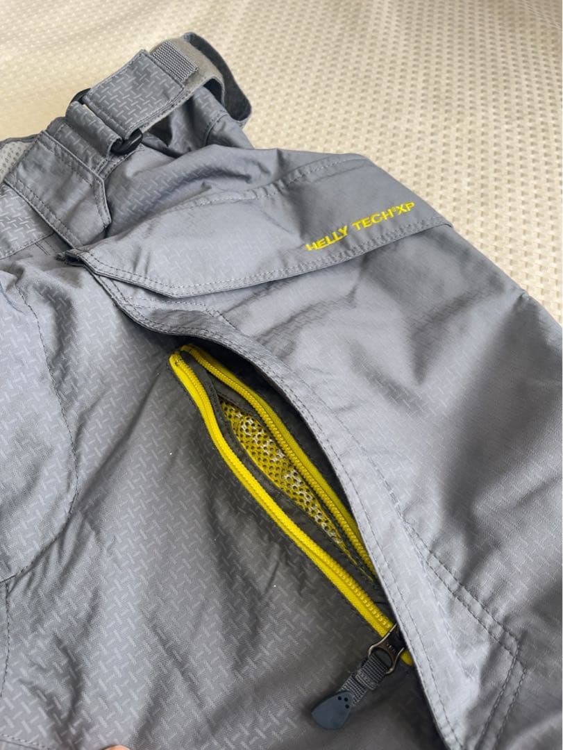 値下　ヘリーハンセン HELLY TEACH　スノボ、スキーパンツ　LL 状態良