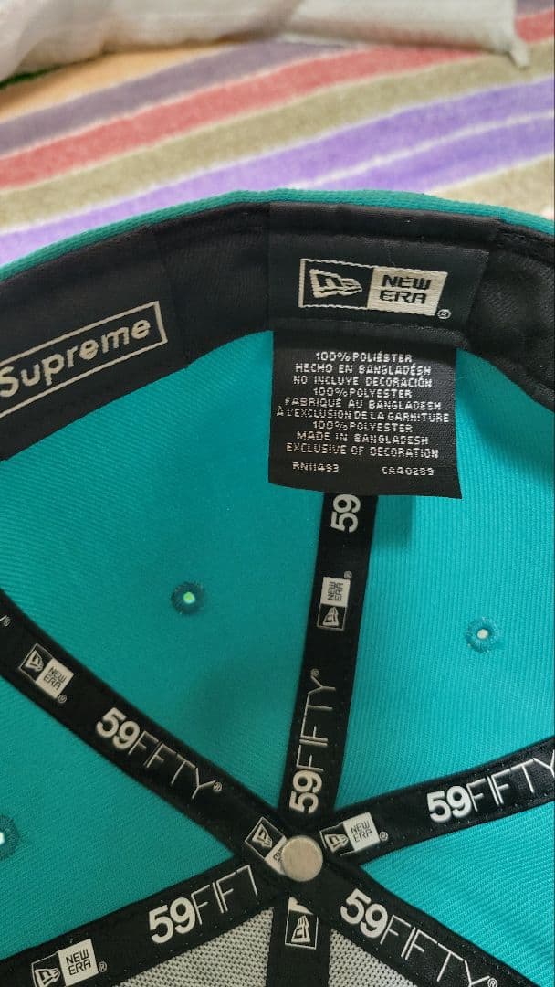 Supreme×ニューエラ ゴールドクロス Sロゴ 8/3 ティファニー