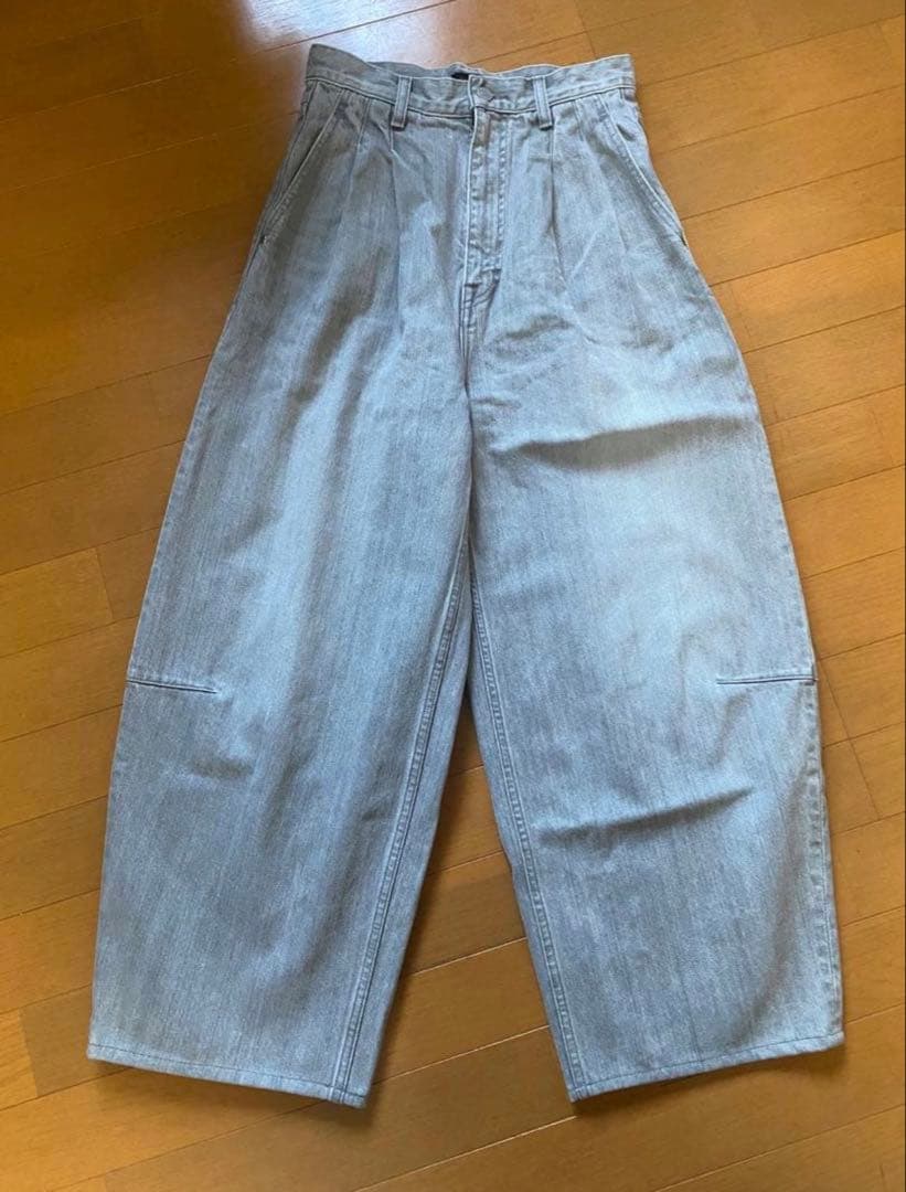 今季⭐︎Drawer ブラックデニム タックパンツ34 ドゥロワー