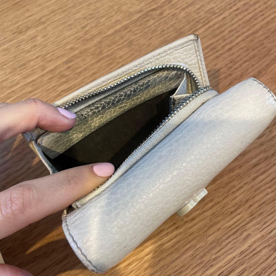 Gucci ホワイトレザー 三つ折り財布