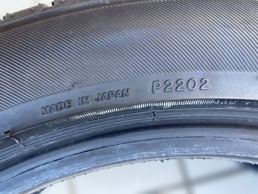①ブリヂストン NEWNO 215/50R17 タイヤ２本