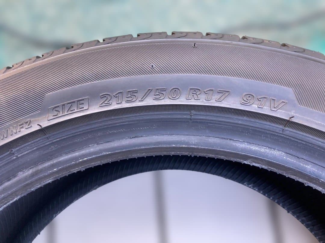 ①ブリヂストン NEWNO 215/50R17 タイヤ２本