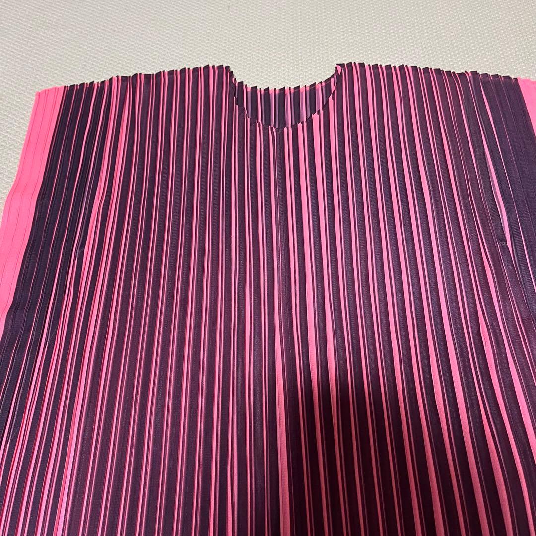 PLEATSPLEASE イッセイミヤケ トップス　カットソー　半袖　ピンク　3