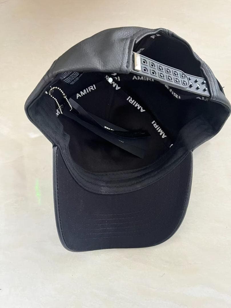 AMIRI 黒 レザーキャップ AMロゴ