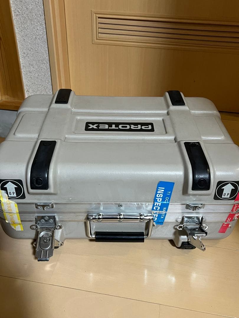 PROTEX プロテックス　カメラケース　スーツケース　ライトグレー　中古品